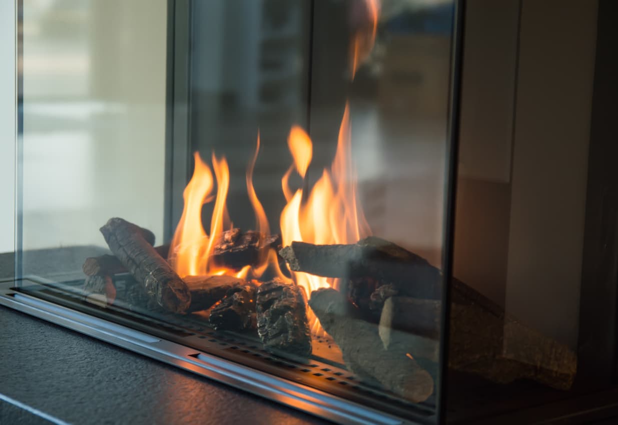 Gas fireplace