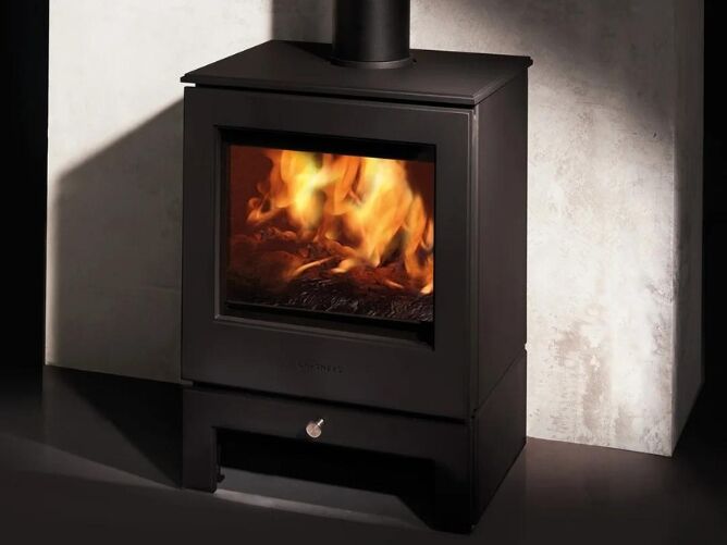 chesney log burner close