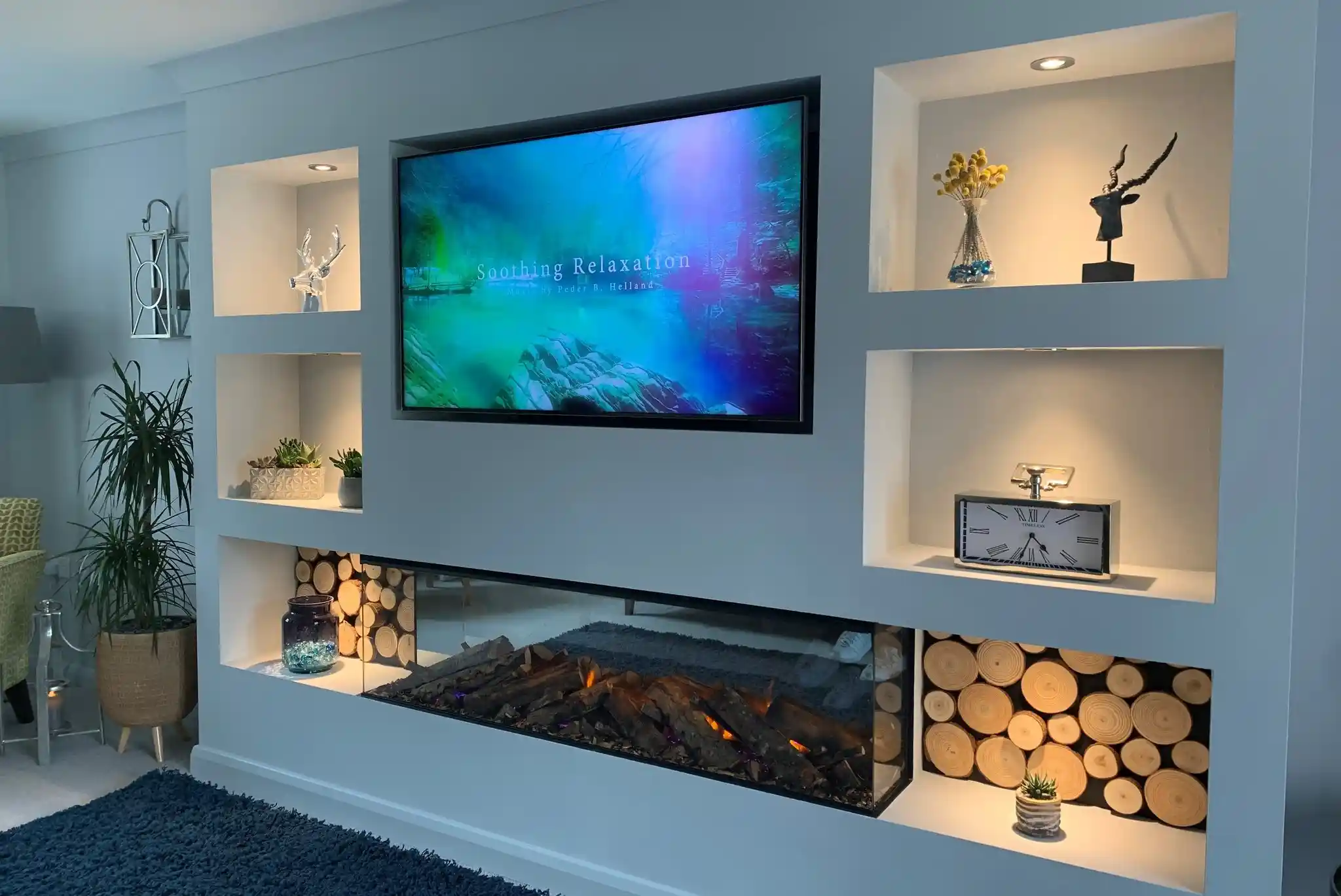 Centreline media wall