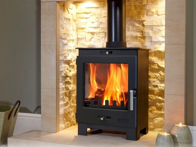 arundel stove with chamber and surrounding